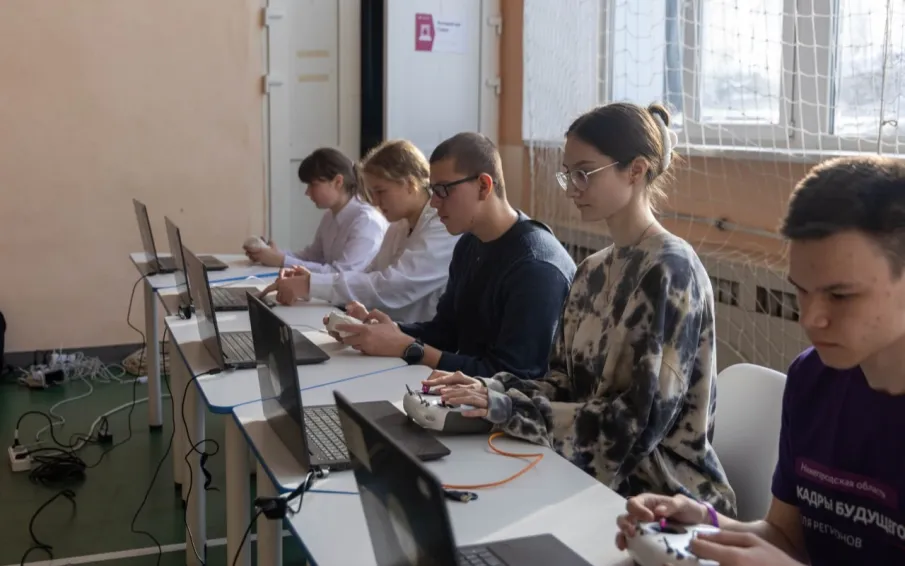 Более 250 нижегородских школьников и студентов учреждений СПО обменялись опытом проектной деятельности на интенсиве «ПроДвижение»